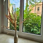 Johnis Fewo, Naehe Stadtzentrum - Uni In Sehr Ruhiger Lage Mit Terrasse Und Eigenem Parkplatz קוטבוס