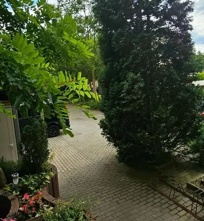 Johnis Fewo, Naehe Stadtzentrum - Uni In Sehr Ruhiger Lage Mit Terrasse Und Eigenem Parkplatz