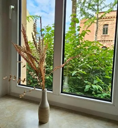 Johnis Fewo, Naehe Stadtzentrum - Uni In Sehr Ruhiger Lage Mit Terrasse Und Eigenem Parkplatz Chociebuż