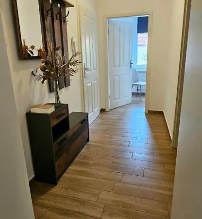 아파트 Johnis Fewo, Naehe Stadtzentrum - Uni In Sehr Ruhiger Lage Mit Terrasse Und Eigenem Parkplatz *