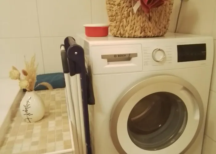 Apartamento Johnis Fewo, Naehe Stadtzentrum - Uni In Sehr Ruhiger Lage Mit Terrasse Und Eigenem Parkplatz *