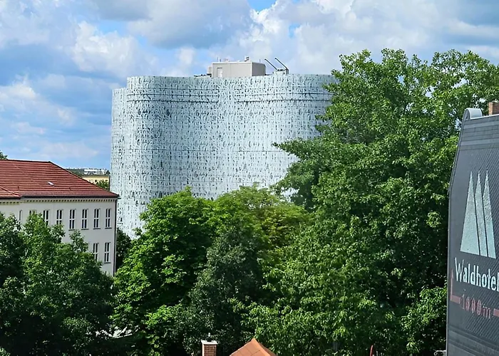 شقة Johnis Fewo, Naehe Stadtzentrum - Uni In Sehr Ruhiger Lage Mit Terrasse Und Eigenem Parkplatz